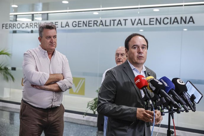 El president de la Generalitat Valenciana, Juanfran Pérez Llorca, visita el lloc de comandament de Metrovalencia, a 17 de setembre del 2026, a València, Comunitat Valenciana (Espanya). 