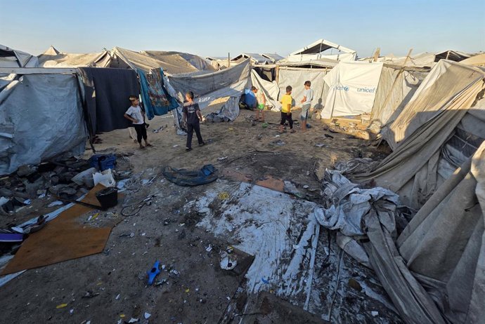 September 16, 2026, Khan Yunis, Gaza Strip, Palestinian Territory: Palestinians inspect the site of an Israeli strike that targeted a tent in the al-Mawasi area of Khan Younis, southern Gaza Strip, on September 16, 2026. The strike killed two Palestinians