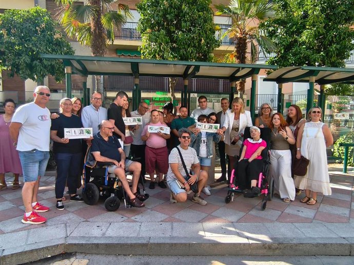 La Junta presenta en Pinos Puente (Granada) una campaña para ayudar a personas con diversidad funcional a usar el transporte público