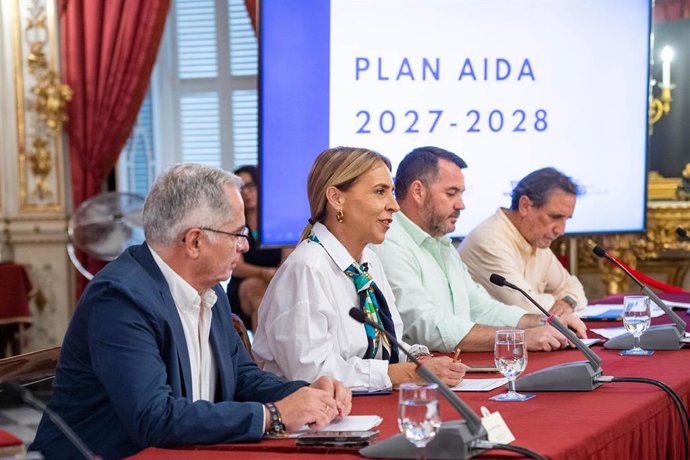 La presidenta de la Diputación Provincial gaditana, Almudena Martínez, en la presentación este jueves del Plan AIDA