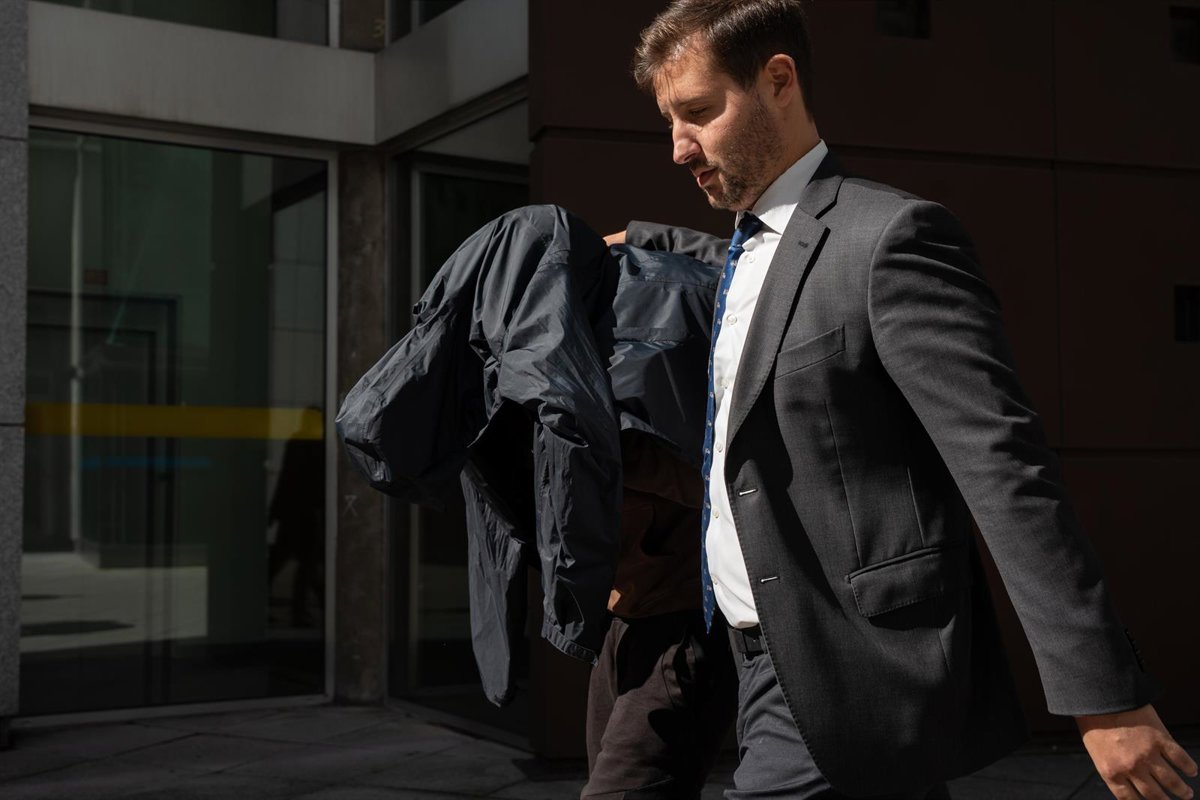 Libertad provisional con orden de alejamiento para los detenidos por la agresión a Rosón y Fernández en San Mateo