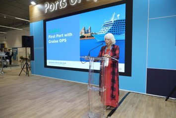 La presidenta de la Autoridad Portuaria de la Bahía de Cádiz, Teófila Martínez, en Seatrade Cruise Med, que se celebra en Las Palmas