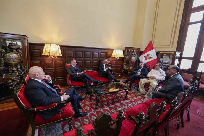 Perú.- Premier Galarreta y ministros se reúnen hoy con JPP para explicar delegación de facultades