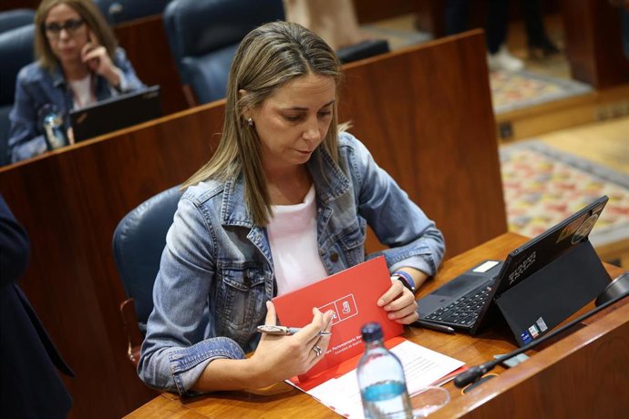 La portavoz del grupo socialista en la Asamblea, Mar Espinar, durante un pleno en la Asamblea de Madrid, a 17 de septiembre de 2026, en Madrid (España).