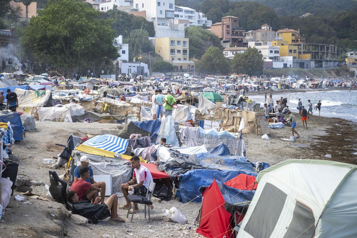 El Parlamento riojano muestra su solidaridad a Ceuta, pide revisar las relaciones con Marruecos y lamenta los fallecidos