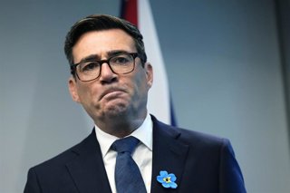 El primer ministro británico, Andy Burnham, durante un acto en Liverpool.