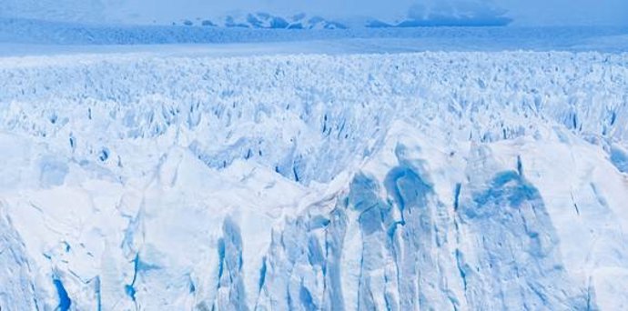 Hace unos 20.000 años, el polvo atmosférico era unas tres veces superior a la concentración actual, debido a condiciones más áridas y ventosas, con menos vegetación que fijara el suelo.