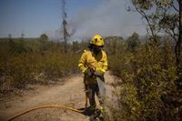 Extinguido el incendio forestal de Santa Bárbara de Casa (Huelva) tras dos días de trabajos