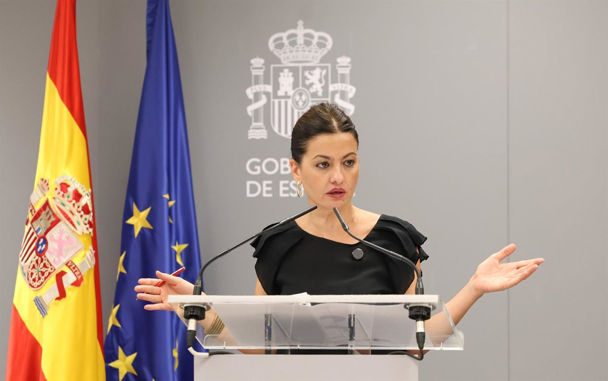 Rego pide a Ceuta que dé  el paso  para iniciar el traslado  urgente  a la península de menores