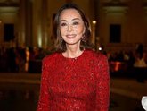 Foto: Isabel Preysler deslumbra en su reaparición en la MBFW Madrid: "Ser abuela es lo mejor que te puede pasar"