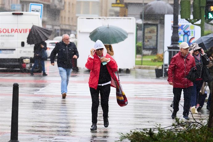 Archivo - Lluvia en Santander