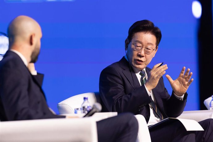 Archivo - El presidente de Corea del Sur, Lee Jae Myung, durante un foro en la cumbre de la OTAN.