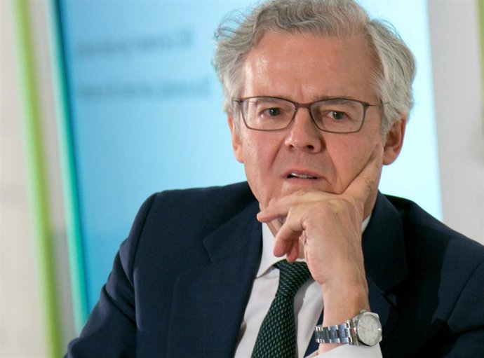 Archivo - El expresidente de la CNMV Sebastián Albella.