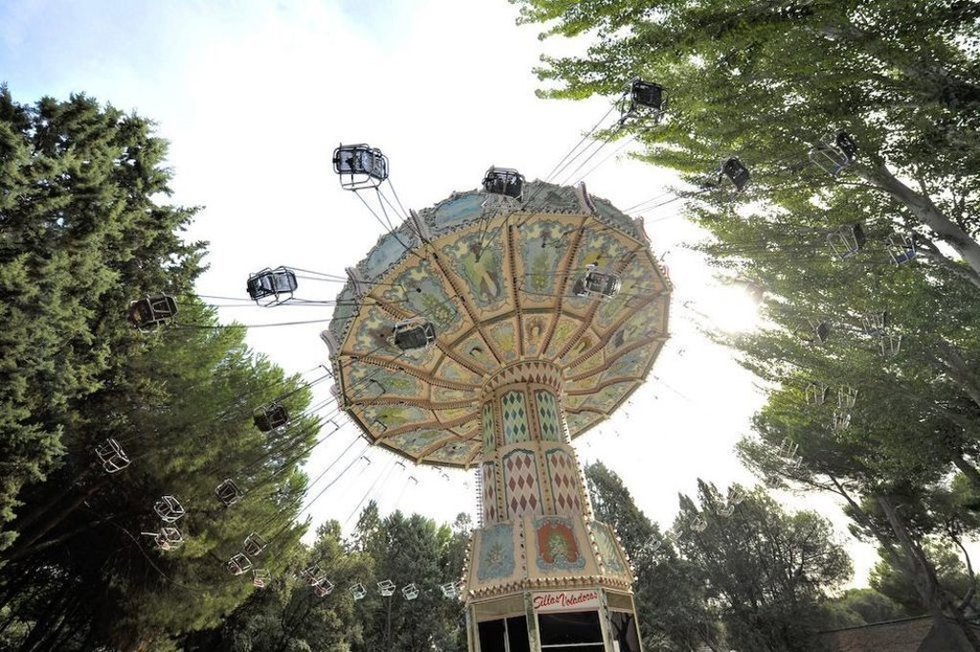 Sillas voladoras del Parque de Atracciones (imagen archivo)