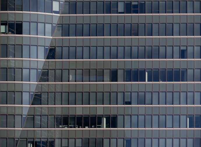 Archivo - Edificio de oficinas en el Cuatro Torres Business Area, a 26 de diciembre de 2023, en Madrid (España). 