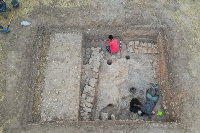 Excavación de la cocina de época romana en Sasamón. Autor JMCG.