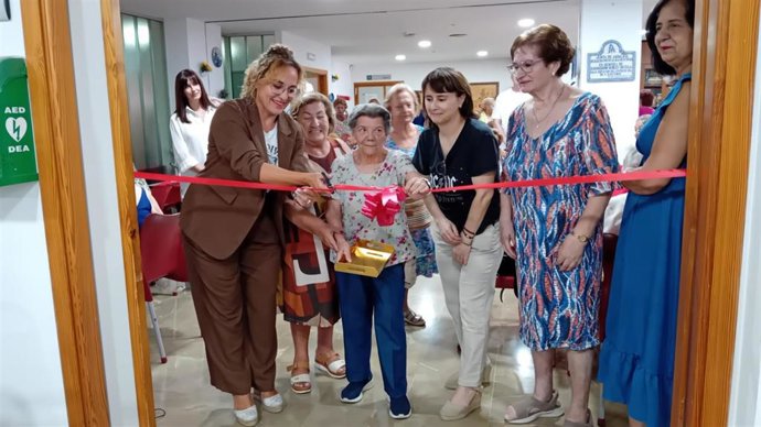 La delegada territorial de Servicios Sociales, Familias e Igualdad de la Junta en Granada, Marta Nievas, durante un acto en un Centro de Participación Activa.