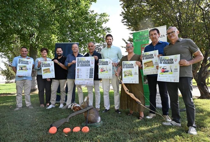 El diputado provincial de Deportes, Eric Escobedo, ha presentado el circuito junto a representantes de los seis municipios por los que transcurrirá hasta noviembre: Deifontes, Iznalloz, Pórtugos, Montejícar, Huétor Santillán y Santa Fe.