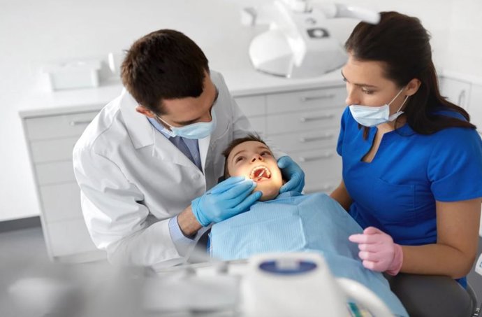 Atención odontológica a un menor de 15 años.