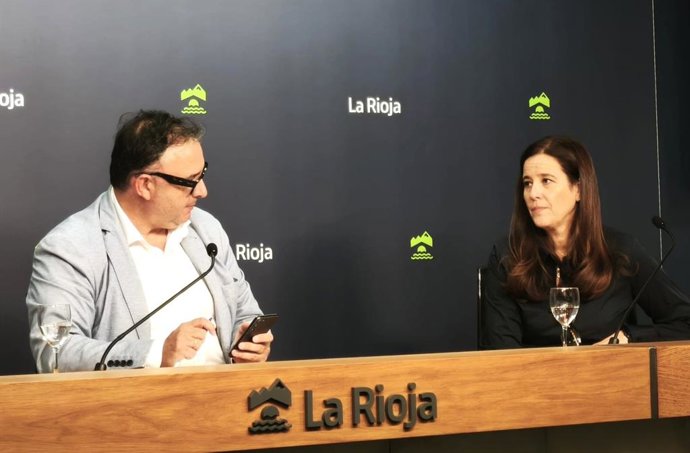 Luis Pérez y Mariola Bravo, en la rueda de prensa
