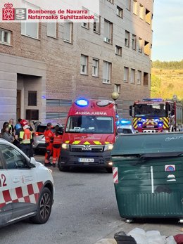 Herido un conductor de 75 años tras chocar contra un portal en Tafalla.