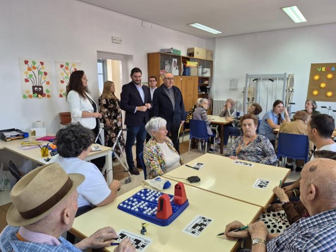 El vicepresidente del Gobierno de Aragón y consejero de Desregulación, Bienestar Social y Familia, Alejandro Nolasco, visita la Residencia El Seminario de Teruel.