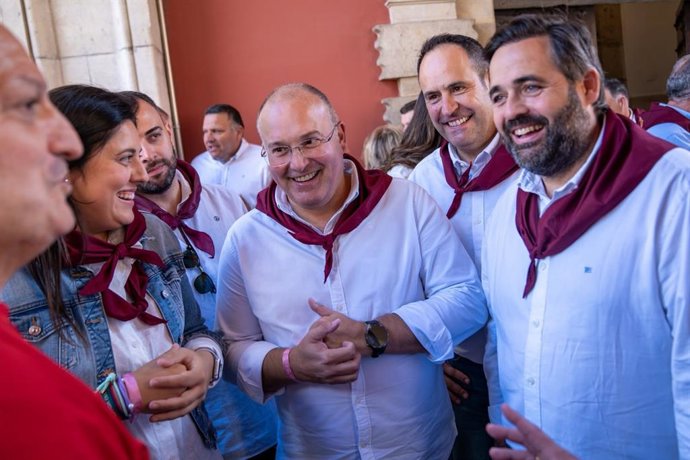 El presidente del PP de C-LM, Paco Núñez, junto al secretario general del partido a nivel nacional, Miguel Tellado.