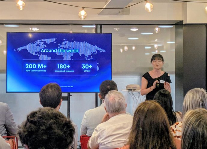 A diretora da Anker para a Espanha, Nora Feng, na apresentação da nova estratégia da empresa para a Espanha