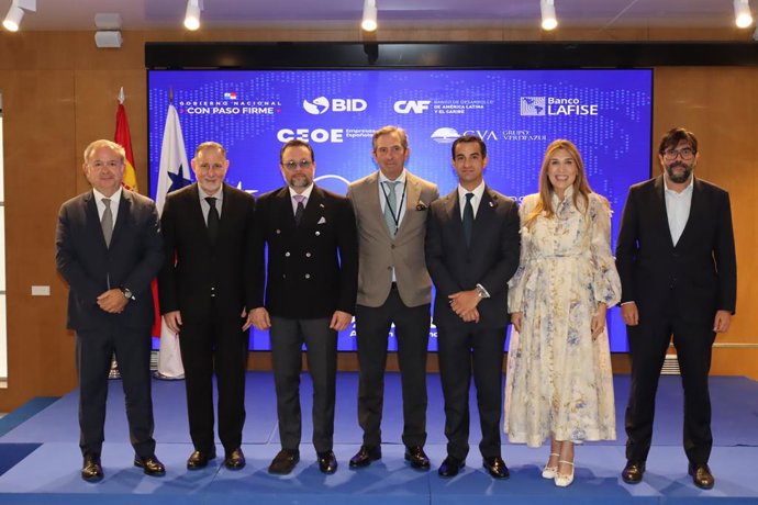 Foto de familia II Foro de Panamá.