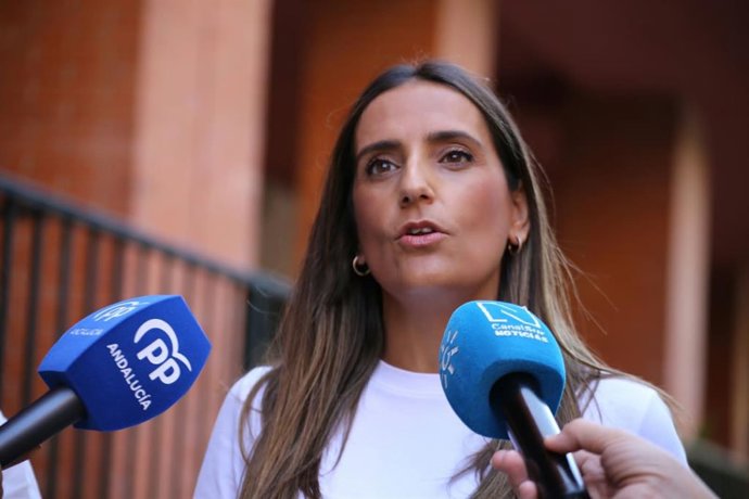 La vicesecretaria de Salud e Igualdad del PP-A, Beatriz Jurado, este viernes