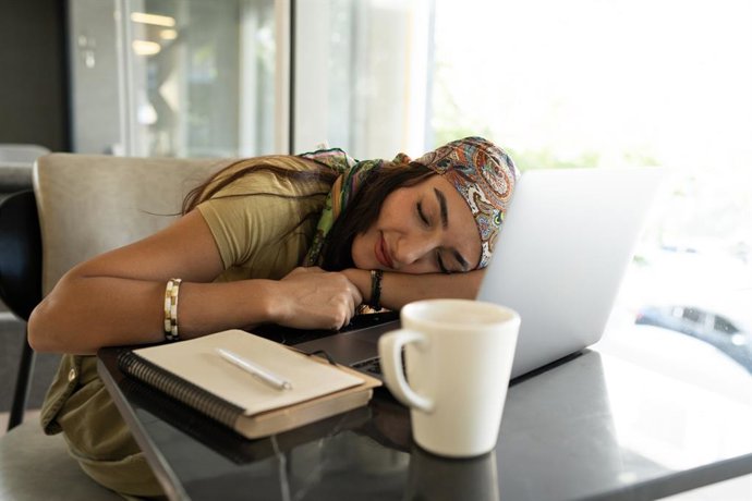 Archivo - Imagen de recurso de una mujer durmiendo.