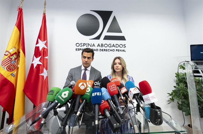Archivo - Los abogados de Edwin Arrieta Juan Gonzalo Ospina y Beatriz Uriarte.