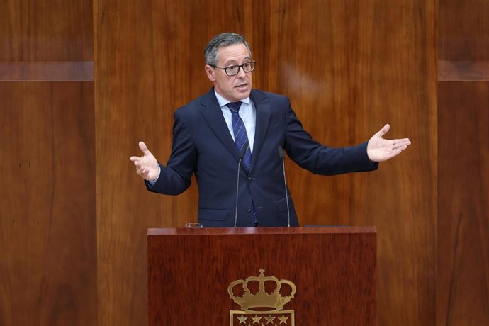 El diputado y secretario general del PP en Madrid, Alfonso Serrano, durante el debate sobre el Estado de la Región en la Asamblea de Madrid, a 11 de septiembre de 2026, en Madrid (España). 