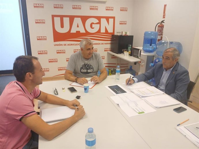 El consejero Chivite en la reunión con los representantes de UAGN.
