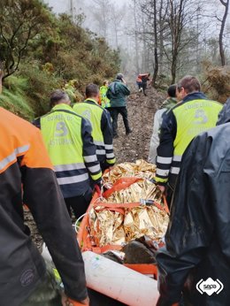 Rescate de un trabajador herido en Coaña.