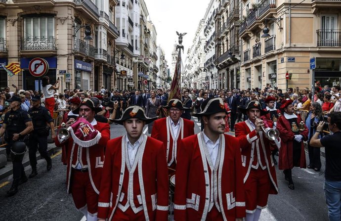 Archivo - Imagen de archivo de una Procesión Cívica del 9 d'Octubre en València