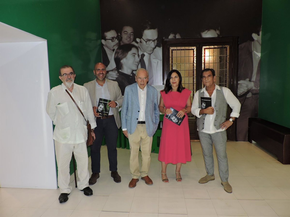 El escritor David Fernández-Viagas homenajea a Joe Brainard y  juega con los recuerdos  en su nueva obra