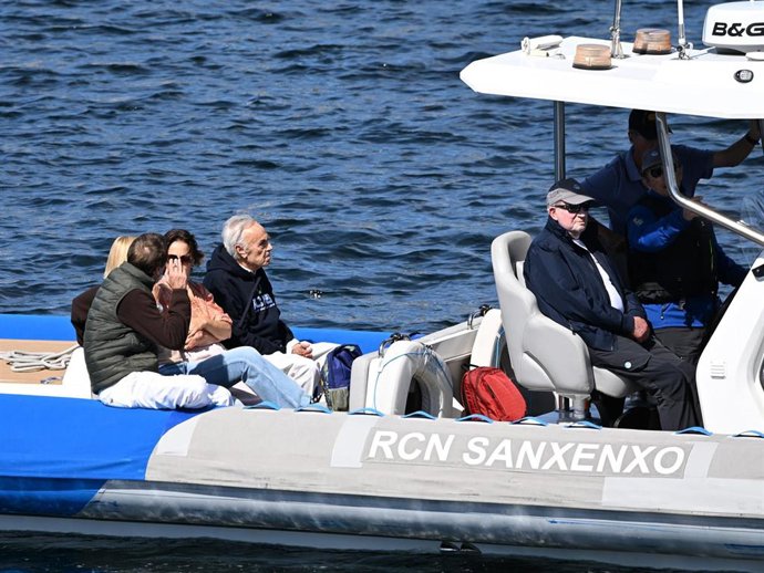 El Rey Juan Carlos disfruta de una jornada en alta mar junto a su cuñado Carlos Zurita y sus sobrinos Carlos y María