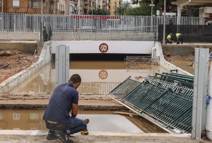 El túnel de Aldaia inundado debido a las fuertes lluvias de la pasada noche, a 17 de septiembre de 2026, en Valencia, Comunidad Valenciana (España). 