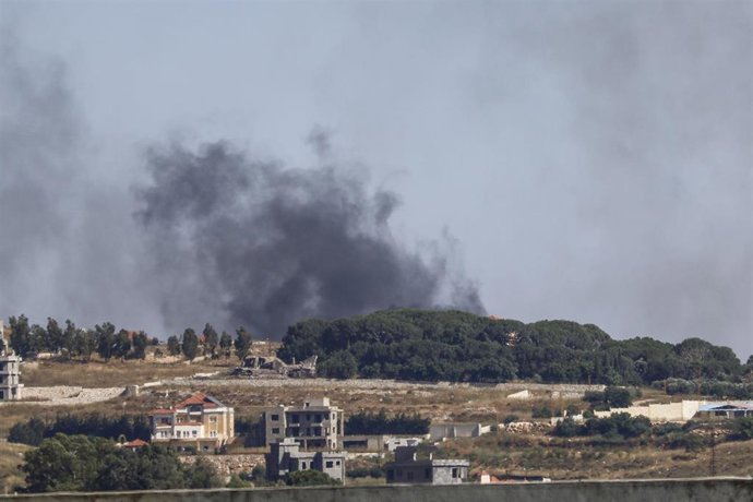 Archivo - Colas de humo por ataques de Israel contra un municipio del sur de Líbano