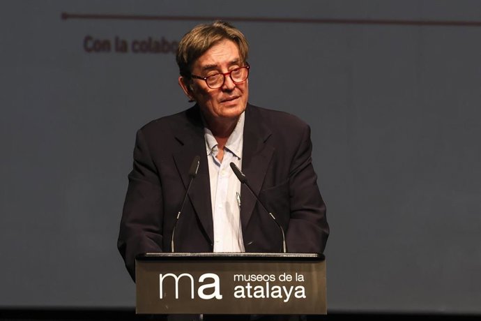 Archivo - El director del Instituto Cervantes, Luis García Montero, durante la reunión anual de los directores de centros del Instituto Cervantes en Museos de la Atalaya. A 27 de julio de 2026 en Cádiz (Andalucía, España). La Reina Letizia ha presidido la