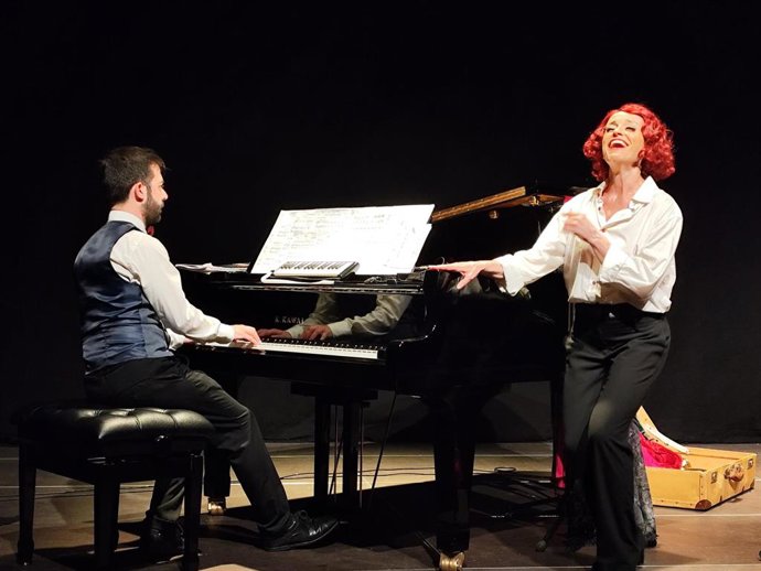 El Corral de Comedias de Alcalá acoge 'Los tiempos que vivimos', un viaje teatral y musical por la obra de Brecht
