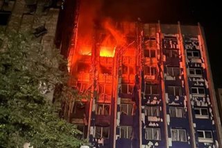 Incendio provocado por un ataque ruso en Odesa, Ucrania