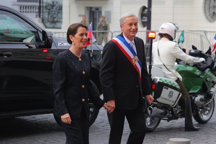 Santiago, 18 de Septiembre del 2026.  El presidente de la República de Chile José Antonio Kast junto a La primera dama de Chile María Pía Adriasola, durante La Gala Presidencial de Fiestas Patrias en el Teatro Municipal de Santiago con el fin de