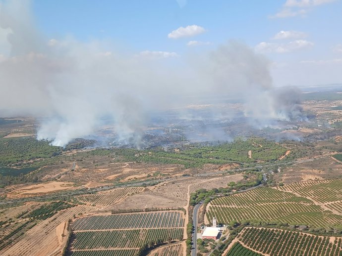 Imagen aérea del incendio forestal de Ayamonte (Huelva).
