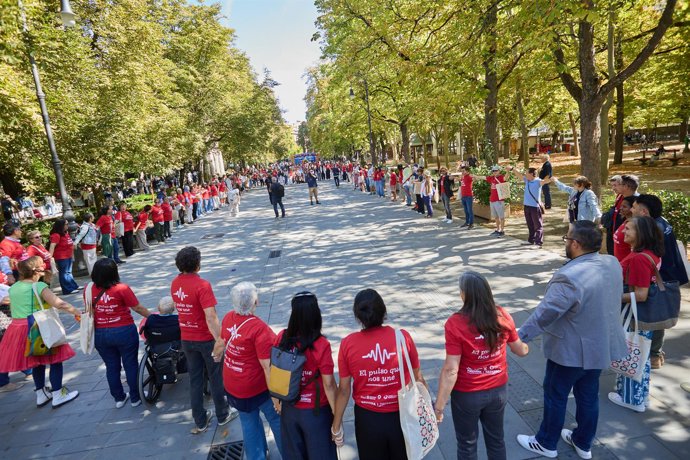 Una cadena humana ha puesto fin a la I Semana del Voluntariado de Navarra.