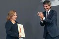 Carmen Machi ensalza el "universo femenino de la mujer madura" en el Premio Nacional: "Interesa, y mucho"