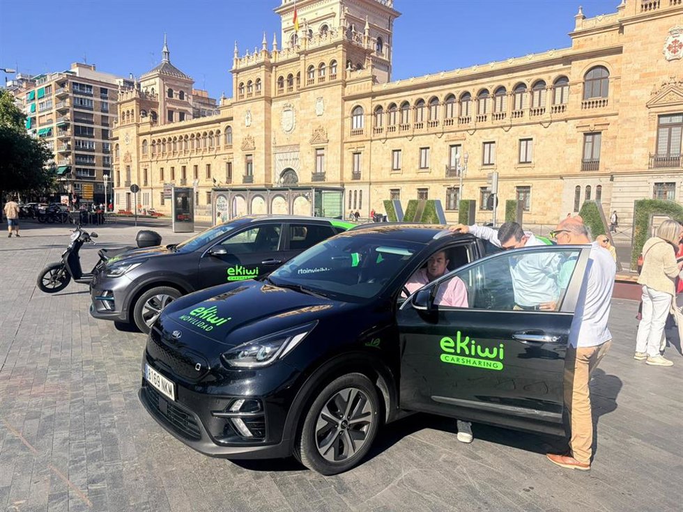 Valladolid incorpora una nueva generación de vehículos a su flota de coche y moto compartida