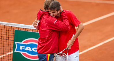 Tenis