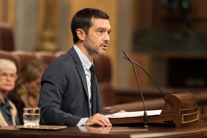 El ministre de Drets Socials, Consum i Agenda 2030, Pablo Bustinduy